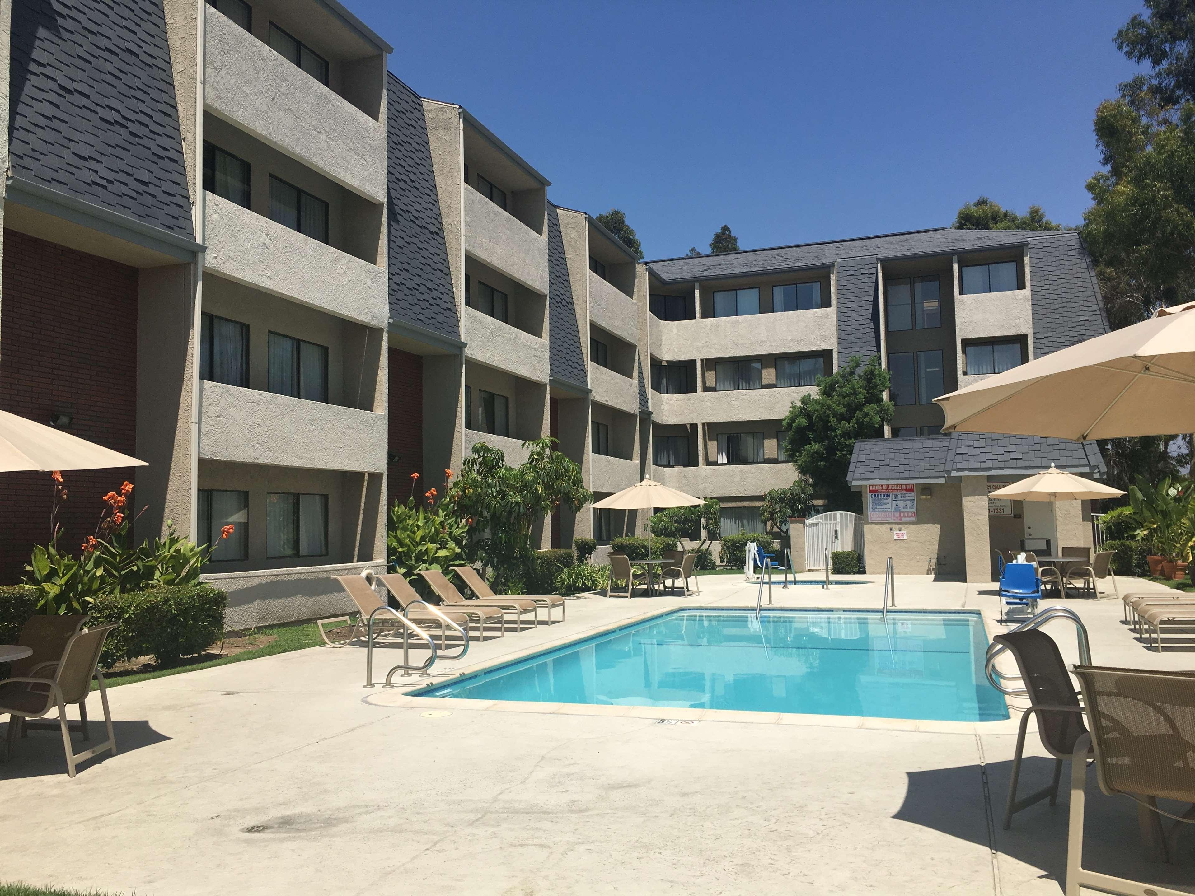 Best Western Plus West Covina Inn Exterior photo
