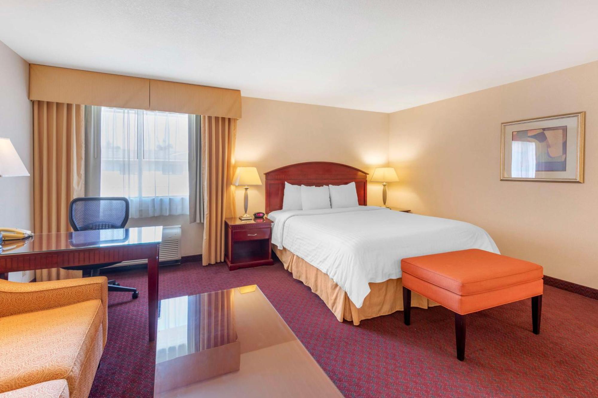 Best Western Plus West Covina Inn Exterior photo
