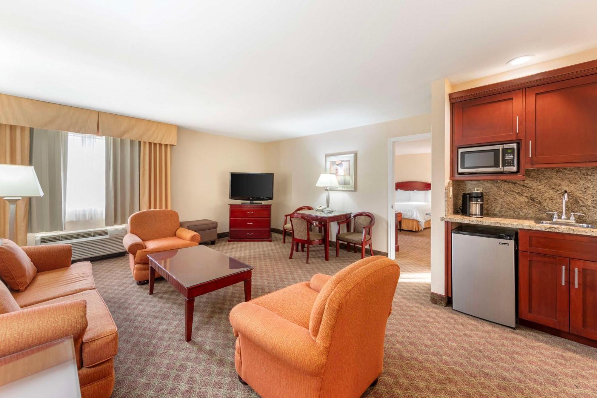 Best Western Plus West Covina Inn Exterior photo